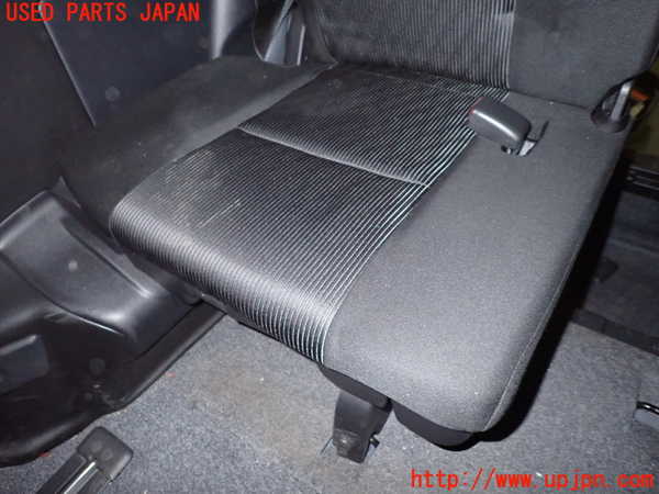 1UPJ-9236377235]セレナ(GFC27)右3列目シート 中古_3