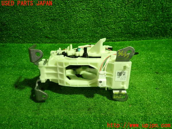 1UPJ-9236377555]セレナ(GFC27)ATシフトレバー 中古_3