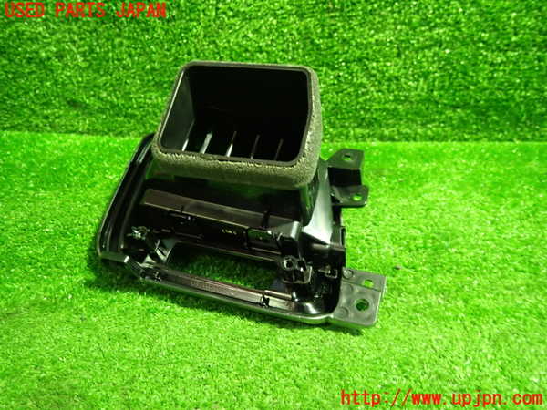 1UPJ-9236377526]セレナ(GFC27)エアコン吹き出し口1(右) 中古_2
