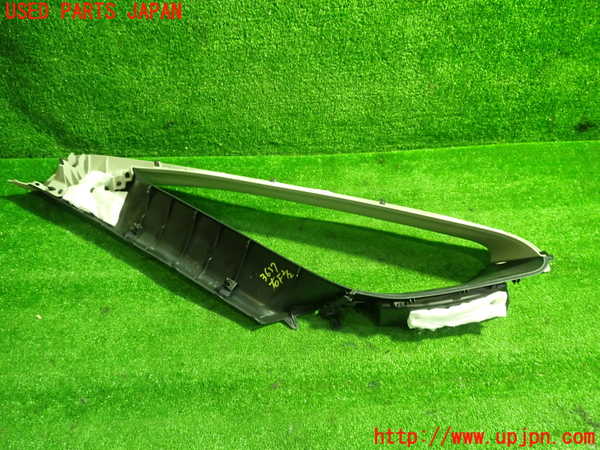 1UPJ-9236377655]セレナ(GFC27)右フロントピラートリム 中古_2