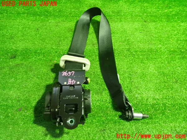 1UPJ-9236377075]セレナ(GFC27)助手席シートベルト 中古_3
