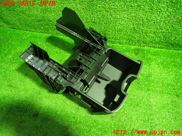 1UPJ-9236377810]セレナ(GFC27)ドリンクホルダー 中古_2