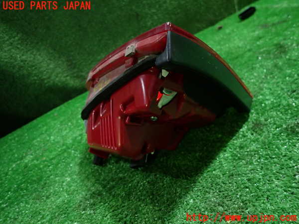 1UPJ-9236381552]アウディ・S4 アバント(8KCGWF)左リアフィニッシャー 中古_2