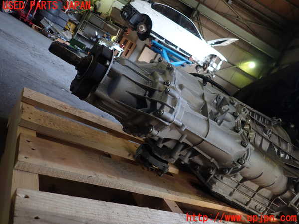 1UPJ-9236383010]アウディ・S4 アバント(8KCGWF)ミッション AT CGW 4WD 中古_3