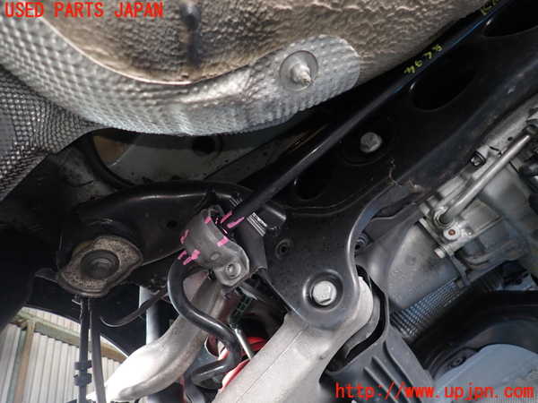 1UPJ-9236385295]アウディ・S4 アバント(8KCGWF)リアメンバー 中古_3