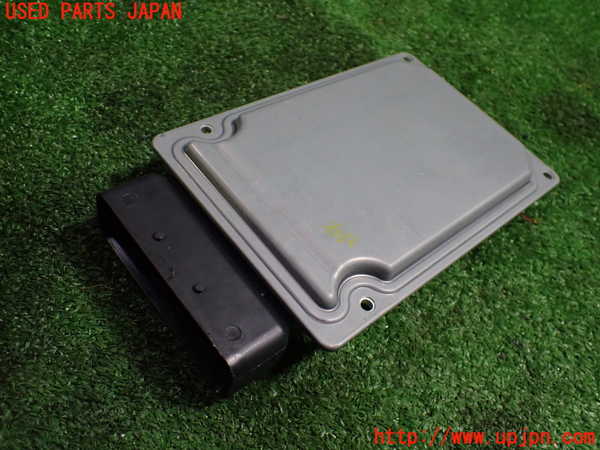 1UPJ-9236386120]アウディ・S4 アバント(8KCGWF)サスペンションコンピューター 中古_2