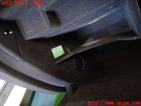 1UPJ-9236387516]アウディ・S4 アバント(8KCGWF)グローブボックス1 中古_3