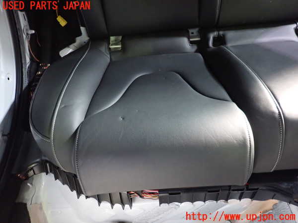 1UPJ-9236387385]アウディ・S4 アバント(8KCGWF)リアシート 中古_3