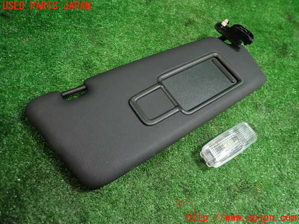 1UPJ-9236387625]アウディ・S4 アバント(8KCGWF)室内サンバイザー右側 中古_2