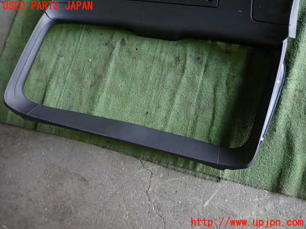 1UPJ-9236381578]アウディ・S4 アバント(8KCGWF)バックドア内張り 中古_3