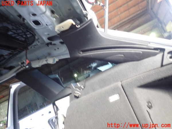 1UPJ-9236387675]アウディ・S4 アバント(8KCGWF)右リアピラートリム 中古_2