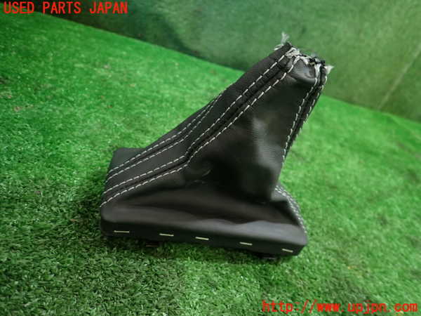 1UPJ-9236387575]アウディ・S4 アバント(8KCGWF)シフトブーツ 中古_2