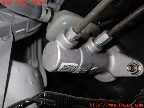 1UPJ-9236394050]ノア(ヴォクシー)(ZRR80W)ブレーキマスターシリンダー 中古_2