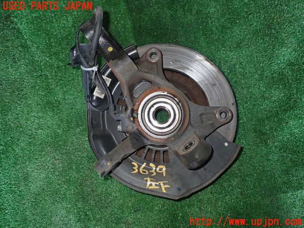 1UPJ-9236394295]ノア(ヴォクシー)(ZRR80W)左フロントナックルハブ 中古_2