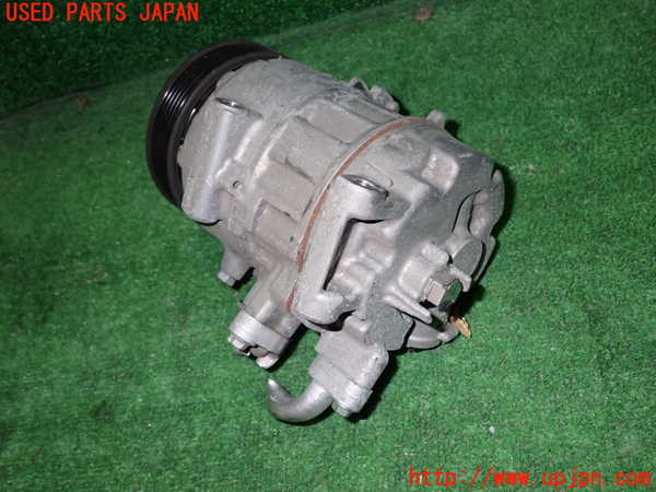 1UPJ-9236396025]ノア(ヴォクシー)(ZRR80W)エアコンコンプレッサー 中古_3