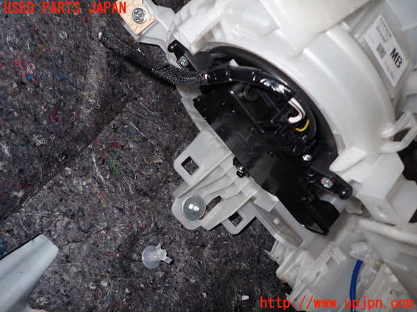 1UPJ-9236396081]ノア(ヴォクシー)(ZRR80W)エバポレーター1 中古_5