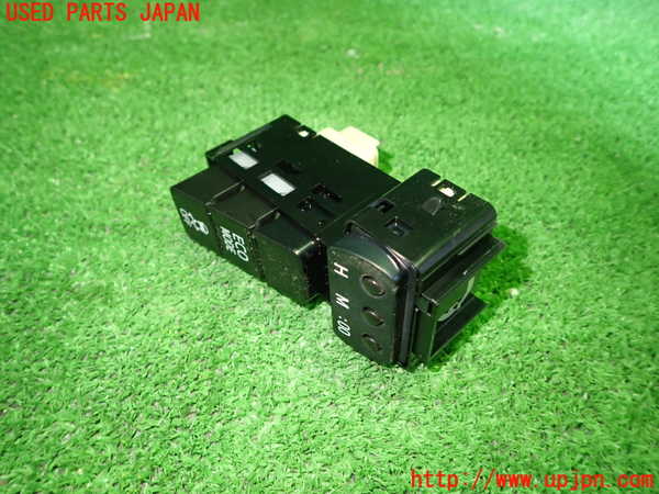 1UPJ-9236396306]ノア(ヴォクシー)(ZRR80W)スイッチ1(時計調節 ECOMODE 横滑り防止OFF) 中古_3