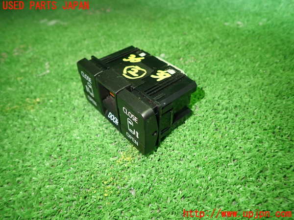 1UPJ-9236396307]ノア(ヴォクシー)(ZRR80W)スイッチ2(スライドドア パワードア) 中古_2