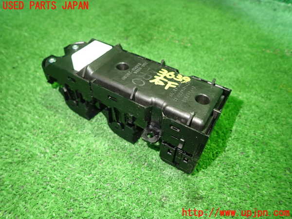 1UPJ-9236396240]ノア(ヴォクシー)(ZRR80W)右前パワーウィンドウスイッチ 中古_2