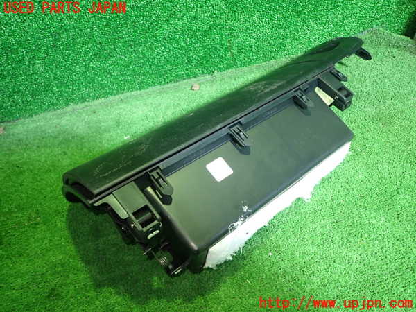 1UPJ-9236397516]ノア(ヴォクシー)(ZRR80W)グローブボックス1(上側) 中古_3