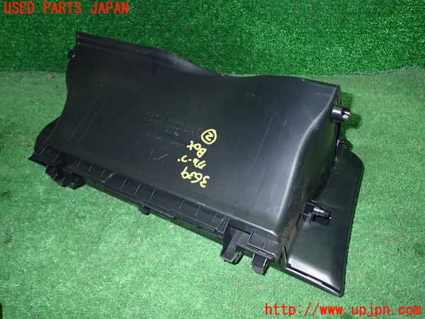1UPJ-9236397517]ノア(ヴォクシー)(ZRR80W)グローブボックス2(下側) 中古_3