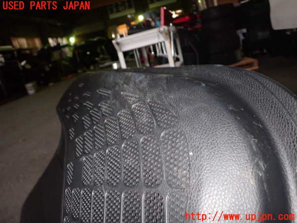 1UPJ-9236391234]ノア(ヴォクシー)(ZRR80W)右前ドア内張り 中古_2