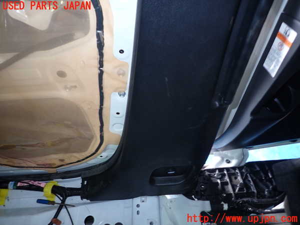 1UPJ-9236397665]ノア(ヴォクシー)(ZRR80W)右センターピラートリム 中古_4