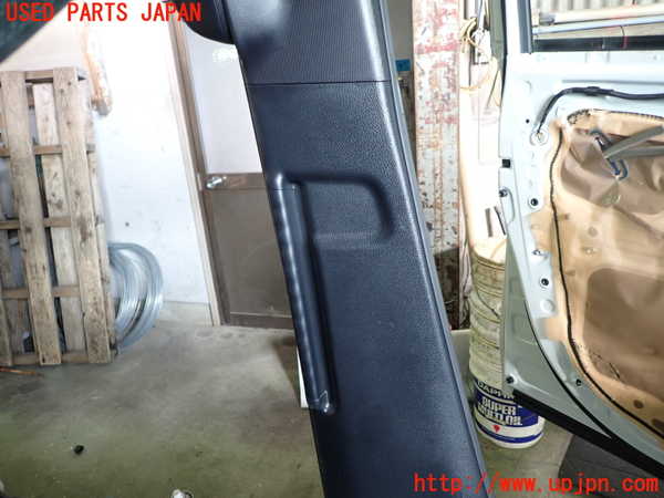 1UPJ-9236397670]ノア(ヴォクシー)(ZRR80W)左センターピラートリム 中古_3