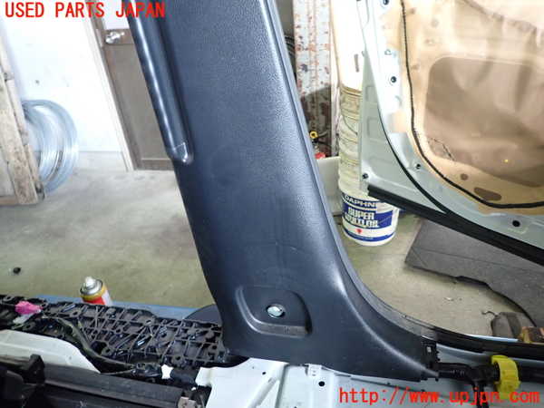 1UPJ-9236397670]ノア(ヴォクシー)(ZRR80W)左センターピラートリム 中古_4