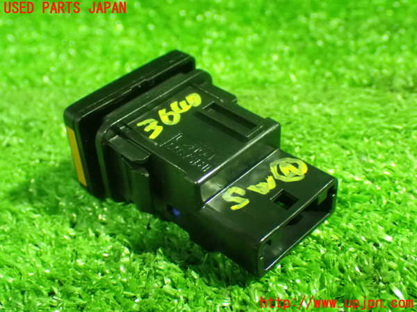 1UPJ-9236406309]アルファード(AGH30W)スイッチ4 (パワードアOFF) 中古_2