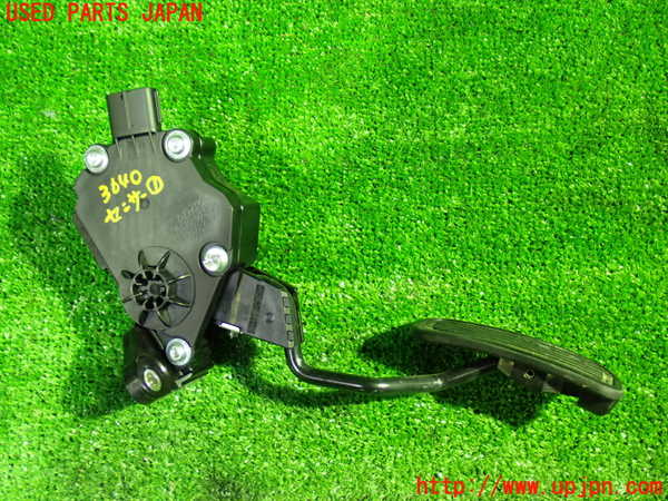 1UPJ-9236406381]アルファード(AGH30W)センサー1 (アクセルペダル) 中古_3