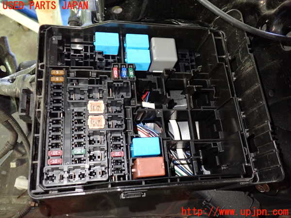 1UPJ-9236406742]アルファード(AGH30W)ヒューズボックス2 中古_2