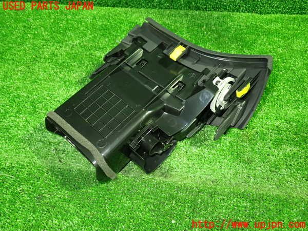 1UPJ-9236407526]アルファード(AGH30W)エアコン吹き出し口1 (右) 中古_2