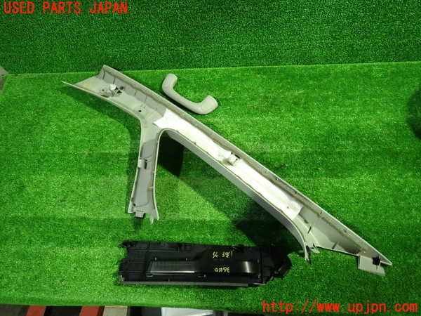 1UPJ-9236407655]アルファード(AGH30W)右フロントピラートリム 中古_2