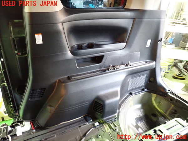 1UPJ-9236407675]アルファード(AGH30W)右リアピラートリム 中古_4