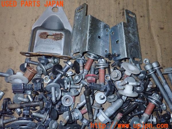 3UPJ=9236410720]プジョー 208(P21HN05)ネジ・ナット・ステー類 セット ジャンク_2