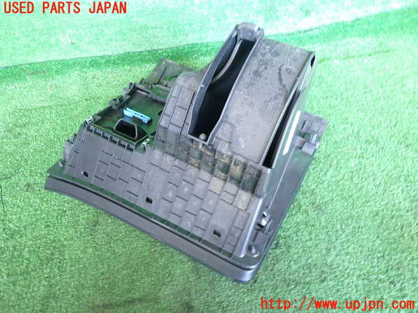 2UPJ-9236417516]プジョー・208(P21HN05)グローブボックス1 中古_2