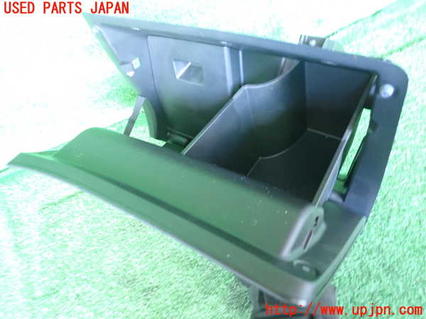 2UPJ-9236417516]プジョー・208(P21HN05)グローブボックス1 中古_3