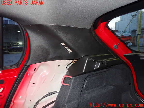 2UPJ-9236417675]プジョー・208(P21HN05)右リアピラートリム 中古_2