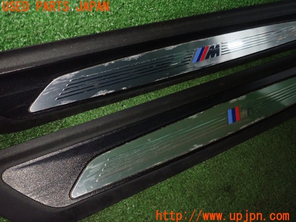 3UPJ=9236430616]BMW 218i アクティブツアラー(2A15 F45)純正 190749-10 フロント スカッフプレート 中古_2