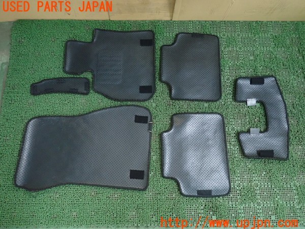 3UPJ=9236430629]BMW 218i アクティブツアラー(2A15 F45)HOT FIELD ホット フィールド フロアマット 中古_4