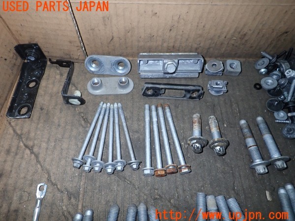 3UPJ=9236430720]BMW 218i アクティブツアラー(2A15 F45)ネジ・ナット・ステー類 セット ジャンク_2
