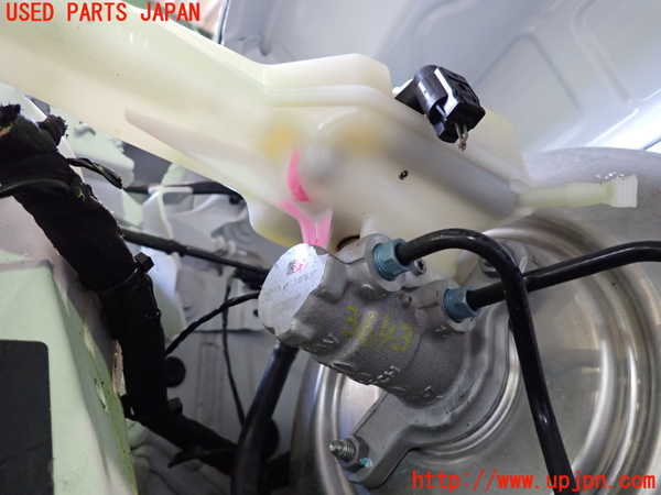 2UPJ-9236434050]BMW 218i アクティブツアラー(2A15)(F45)ブレーキマスターシリンダー 中古_2