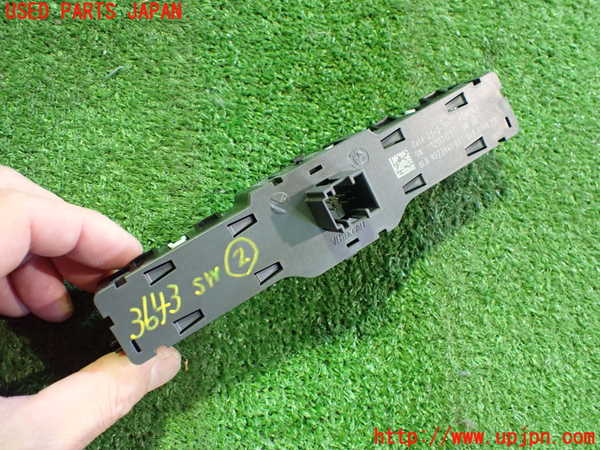 2UPJ-9236436307]BMW 218i アクティブツアラー(2A15)(F45)スイッチ2 (走行モード切替、TCS OFF、ソナー) 中古_2