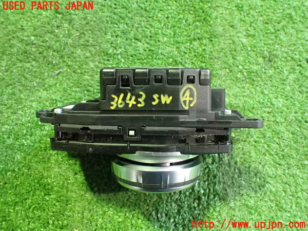 2UPJ-9236436309]BMW 218i アクティブツアラー(2A15)(F45)スイッチ4 (ナビ操作) 中古_2