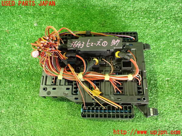 2UPJ-9236436741]BMW 218i アクティブツアラー(2A15)(F45)ヒューズボックス1 中古_2