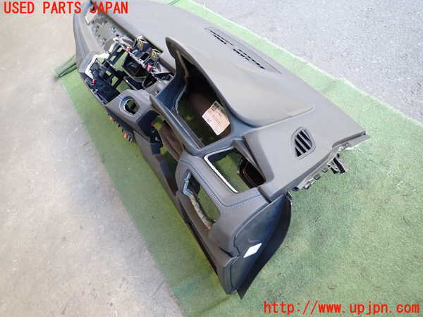 2UPJ-9236437505]BMW 218i アクティブツアラー(2A15)(F45)ダッシュボード 中古_2