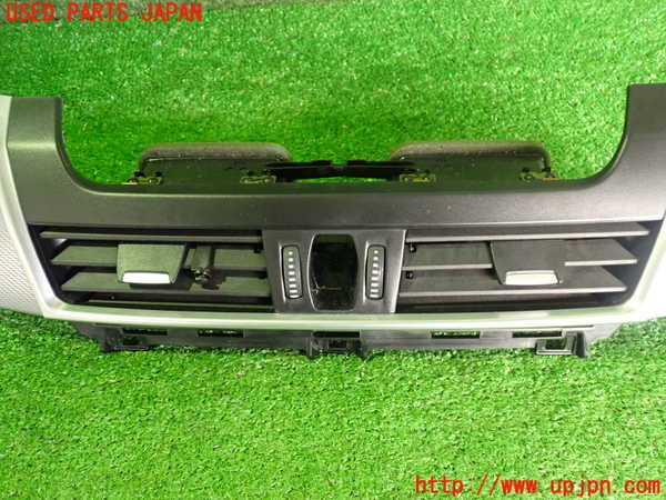2UPJ-9236437526]BMW 218i アクティブツアラー(2A15)(F45)エアコン吹き出し口1 (真中) 中古_2