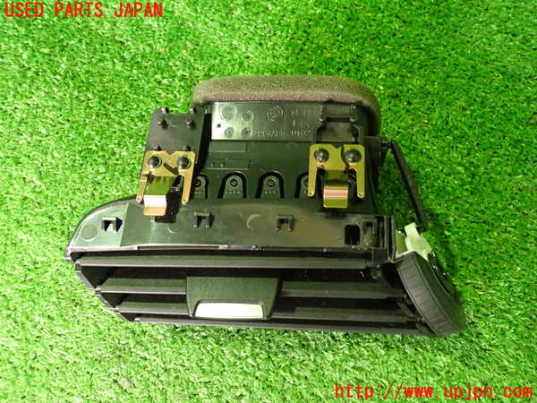 2UPJ-9236437528]BMW 218i アクティブツアラー(2A15)(F45)エアコン吹き出し口3 (左) 中古_2