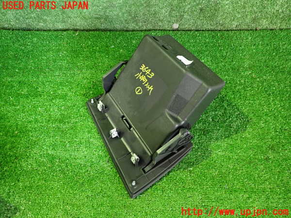 2UPJ-9236437841]BMW 218i アクティブツアラー(2A15)(F45)小物入れ1 中古_2